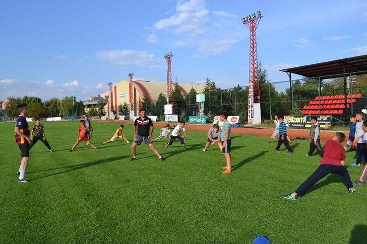 Minik Yıldızlar Geleceğe Umut Saçıyor G2