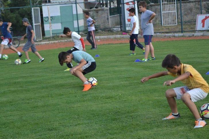 Minik Yıldızlar Geleceğe Umut Saçıyor G4