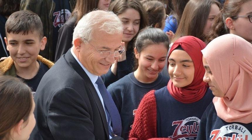 Burs Almak İsteyen &Uuml;niversiteliler Torev&rsquo;e Koşuyor