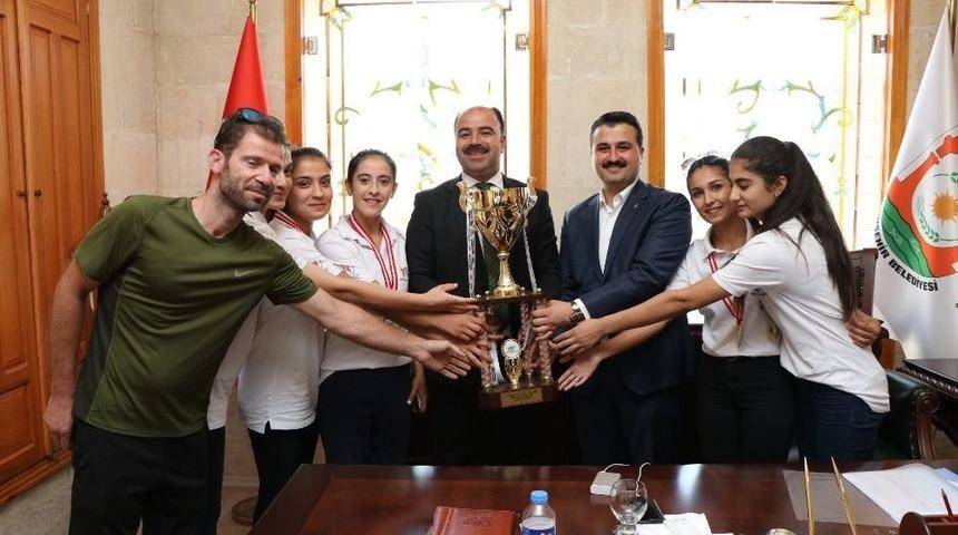 Büyükşehir Belediyespor’un Başarısı Sürüyor