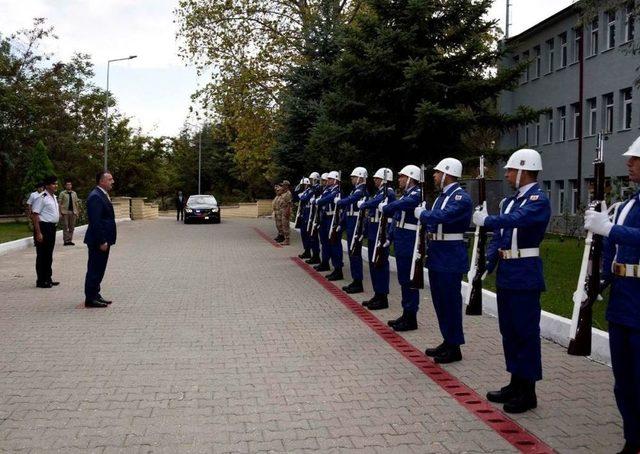 Vali Büyükakın Tuğgeneral Bulut İle Bir Araya Geldi