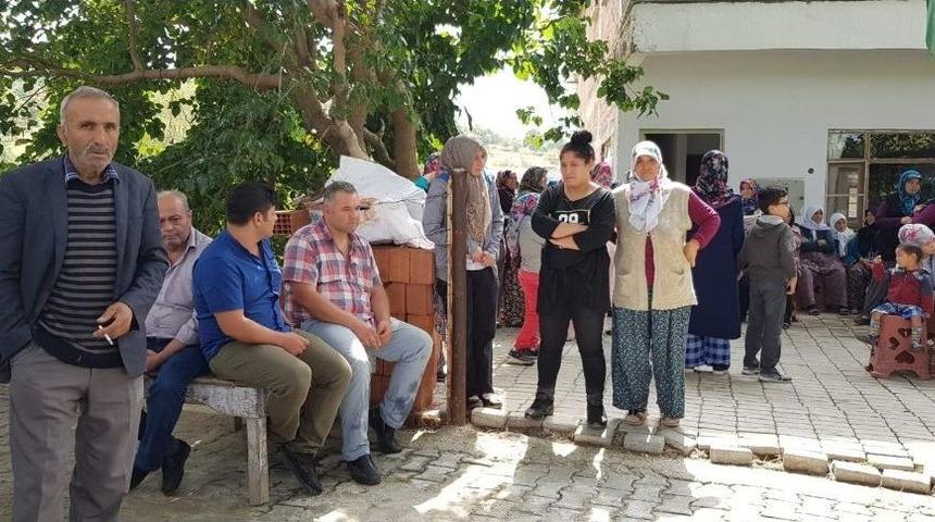 Kale Direğinin D&uuml;şmesi Sonucu &Ouml;len &Ccedil;ocuk Defnedildi