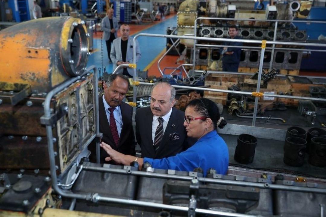 Vali &Ccedil;akacak T&uuml;lomsaş Lokomotif Fabrikası&rsquo;nı İnceledi