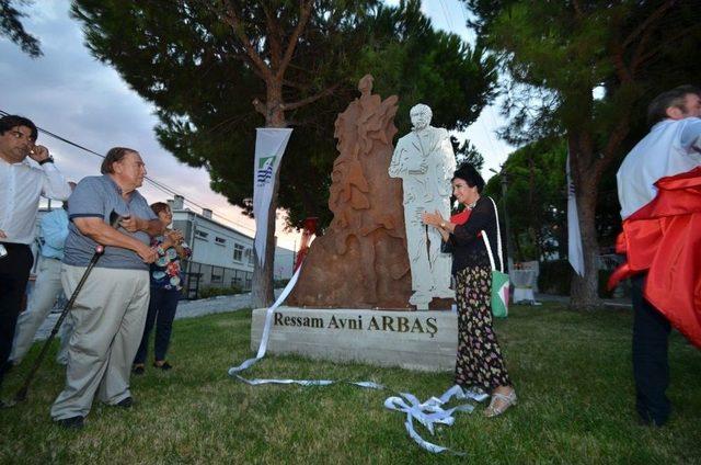 Üç Büyük Sanatçı Foça’da Anıtlaştı