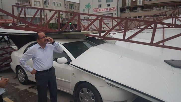 Adıyaman’da Şiddetli Fırtına Çatıları Uçurdu G1