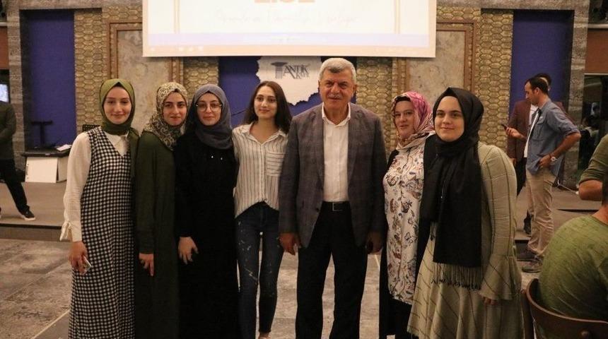 Akademi Lise, Öğrencilerini Üniversiteye Uğurladı