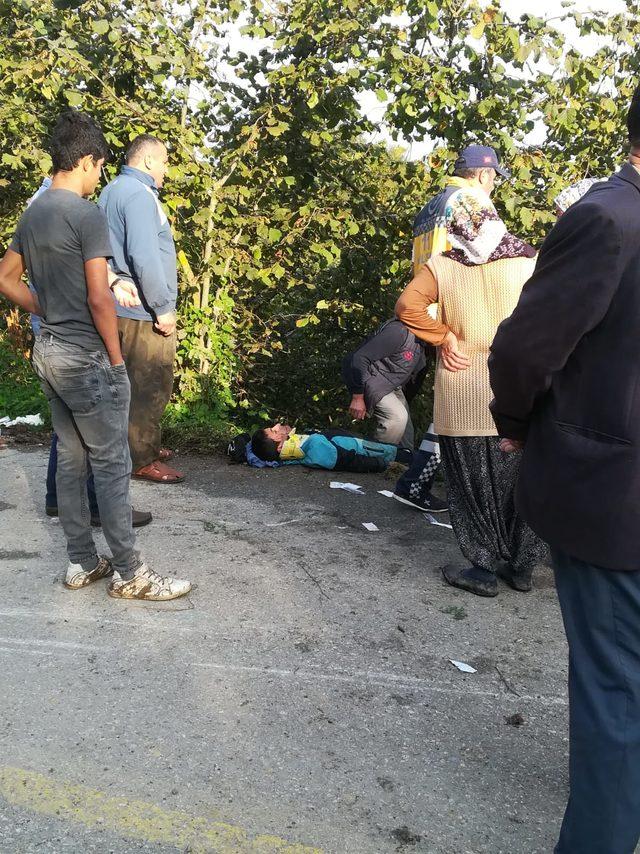 D&uuml;zce de trakt&ouml;r&uuml;n r&ouml;morku devrildi: 5 fındık iş&ccedil;isi yaralı 3