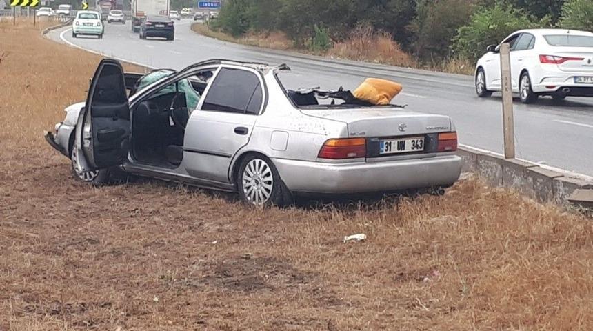 Bi&ccedil;erd&ouml;ver İle Otomobil &Ccedil;arpıştı: 1 &Ouml;l&uuml;, 3 Yaralı