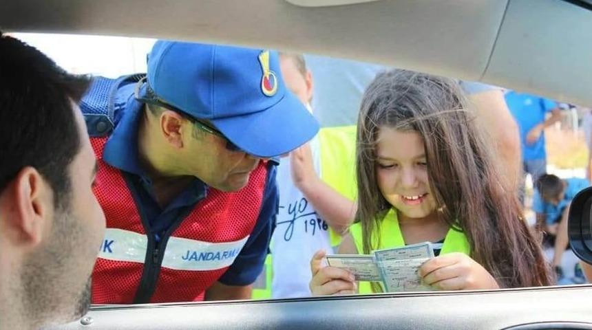 Jandarmadan &Ouml;ğrencilere Trafik Eğitimi