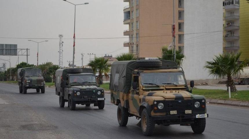 Hatay Sınırına Askeri Personel Sevkiyatı S&uuml;r&uuml;yor