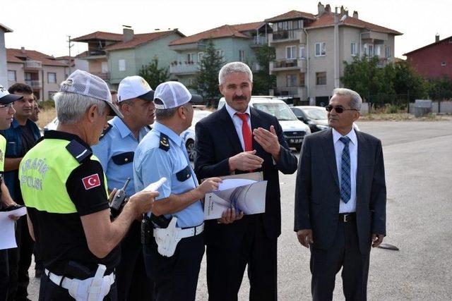 Uşak’ta Öğrenci Taşımacılığı Yapan Servis Araçları Denetlendi