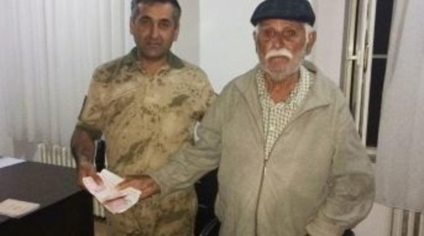 Engelli Vatandaşın Parasını &Ccedil;alan Hırsız Yakalandı