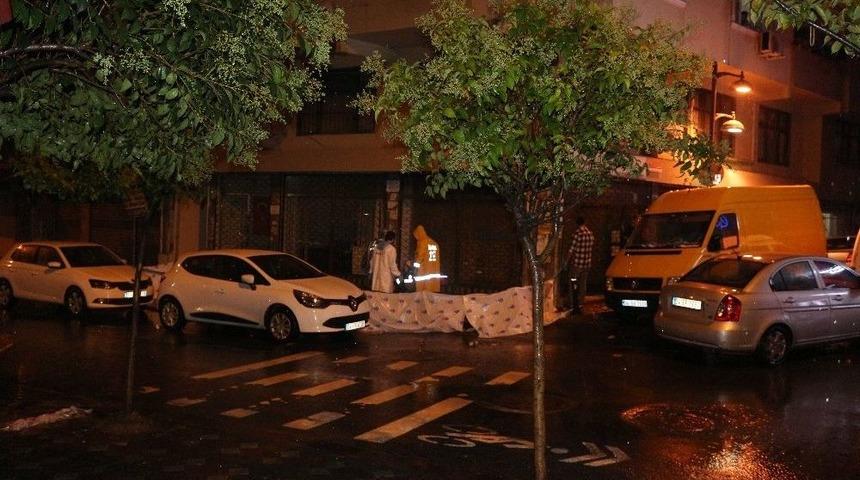 Tartıştığı Afgan Gencin Boğazını Keserek Öldürdü