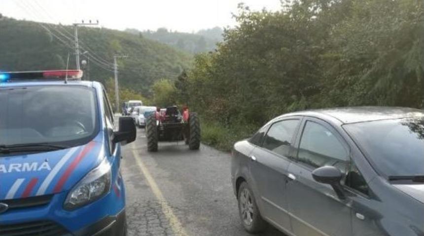 Trakt&ouml;r R&ouml;morku Devrildi 5 Yaralı