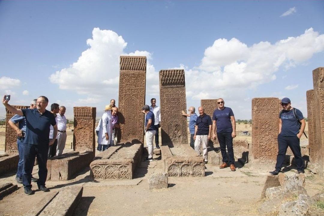 (&ouml;zel Haber) Cumhurbaşkanının Ziyareti Ahlat&rsquo;a İlgiyi Artırdı