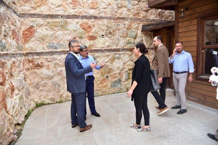 Başkan Can, Sultaneli Osmanlı Sokağı Esnafını Ziyaret Etti G4