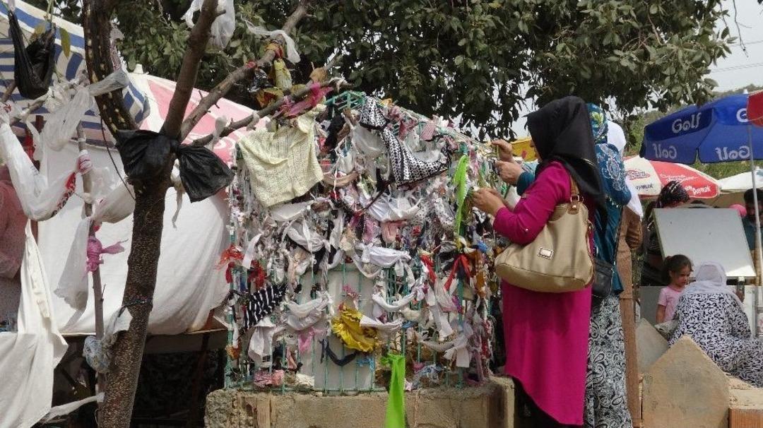 Gerc&uuml;ş&rsquo;te Seyit Bilal T&uuml;rbesine Ziyaret&ccedil;i Akını