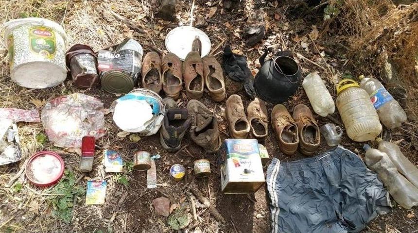 Muş’ta Üzeri Toprak Ve Yapraklarla Kapalı Sığınak Ve Yaşam Malzemeleri İmha Edildi