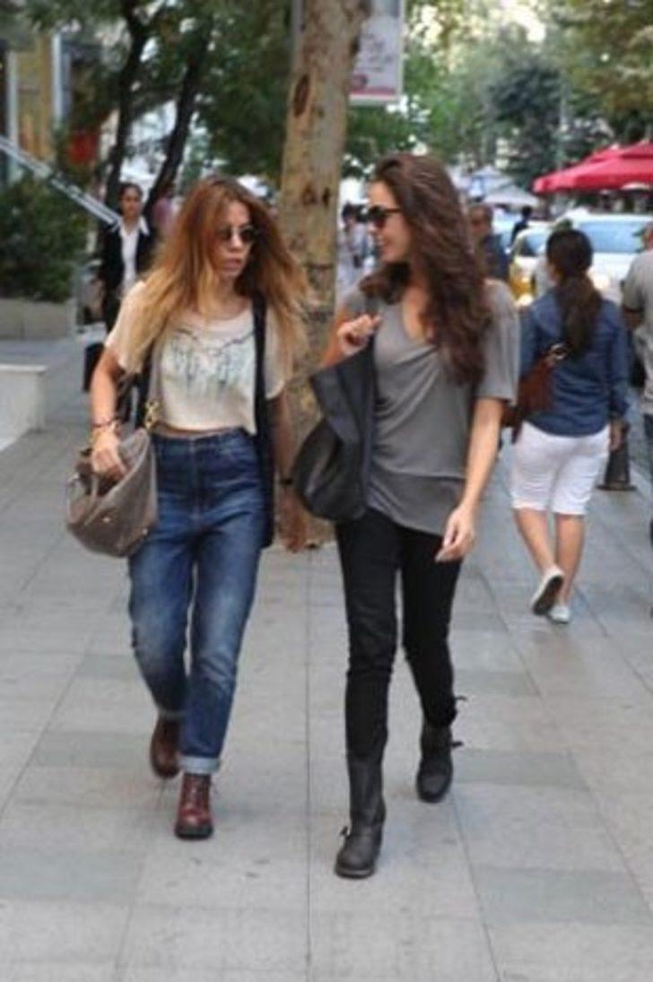 7 aylık hamile Azra Akın böyle dans etti 7 aylık hamile Azra Akın böyle dans etti