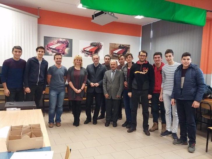 Afyonkarahisarlı Öğrencilerin Yurt Dışı Staj Deneyimi G1