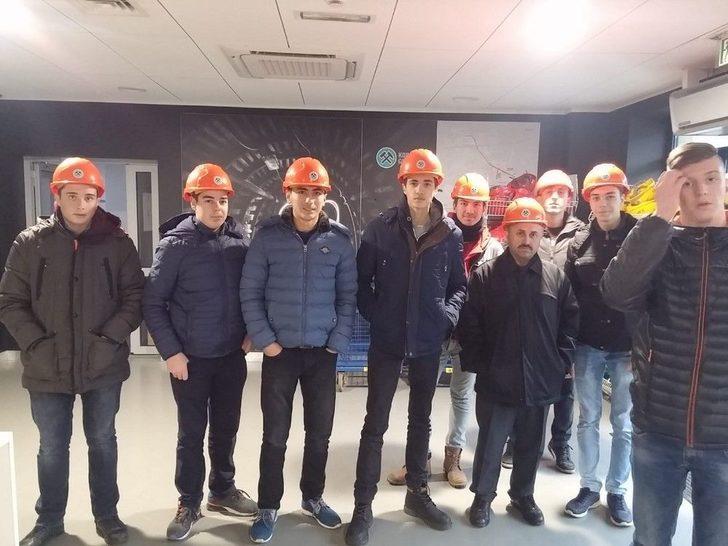 Afyonkarahisarlı Öğrencilerin Yurt Dışı Staj Deneyimi G3