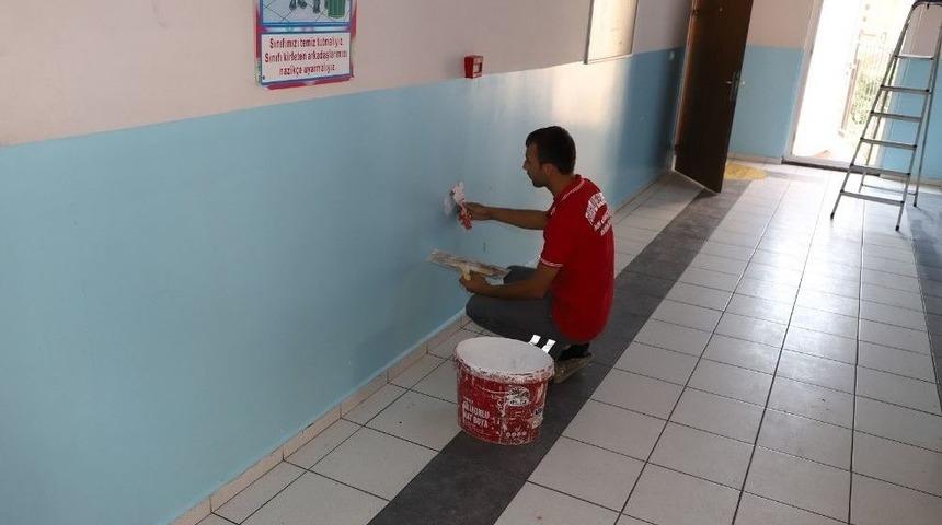 Turgutlu Belediyesinden Okullara Destek