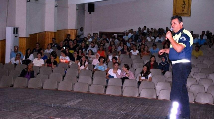 &Ouml;ğretmenler Trafik Eğitiminden Ge&ccedil;ti