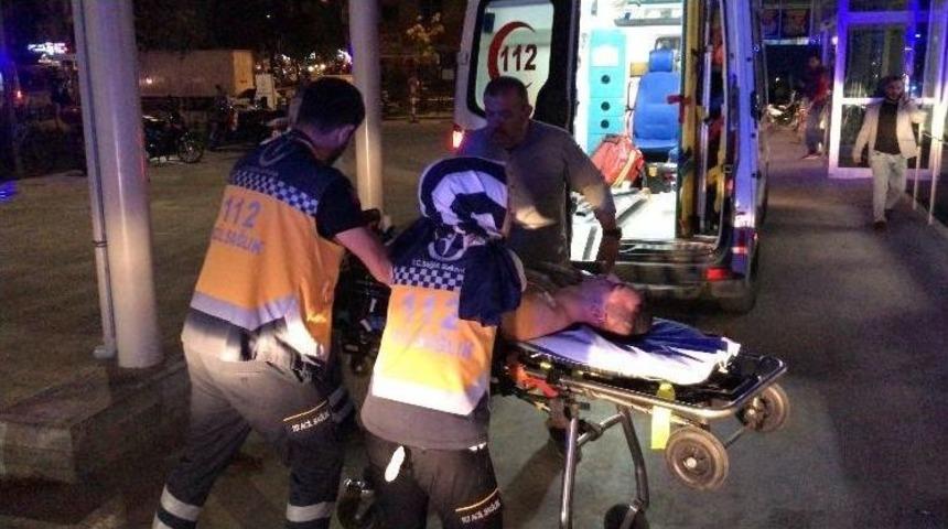 Dayısı Tarafından Bı&ccedil;aklanan Gen&ccedil; Ağır Yaralandı