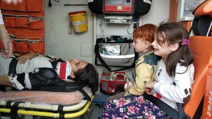 Direksiyon Başında Eşiyle Tartışırken Kaza Yaptı: 5 Yaralı G5