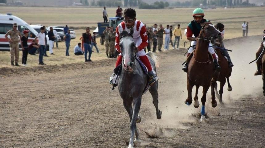 Terör Bitti, Ata Sporu At Yarışları Hız Kazandı