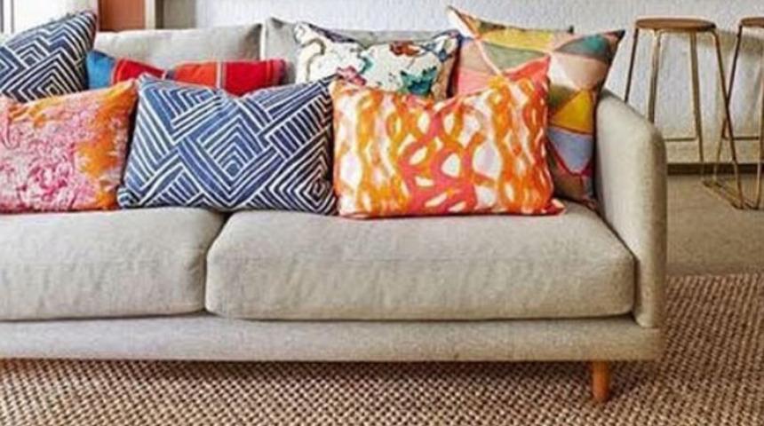 Koltuğa konan k&uuml;&ccedil;&uuml;k yastıklara ne denir? Kanepeye konan k&uuml;&ccedil;&uuml;k yastığın ismi nedir? (Hadi İpucu 14 Eyl&uuml;l 20.30) 