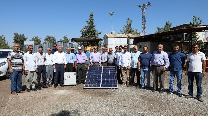 Bal &uuml;reticilerine baraka ve g&uuml;neş enerjisi paneli desteği