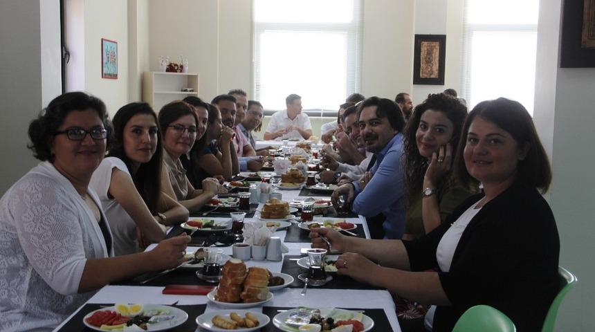 SD&Uuml; Hastanesi hekim kadrosu g&uuml;&ccedil;leniyor