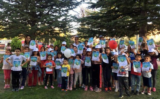 Kardelen Koleji öğrencileri atık madde topladı