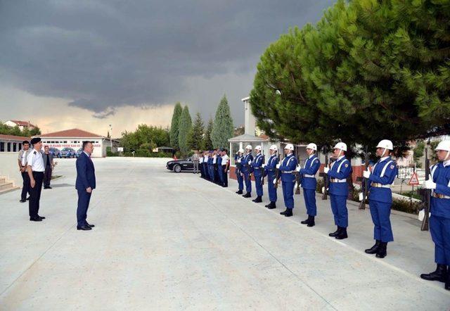 Vali Büyükakın, Albay Ağaoğlu ile bir araya geldi