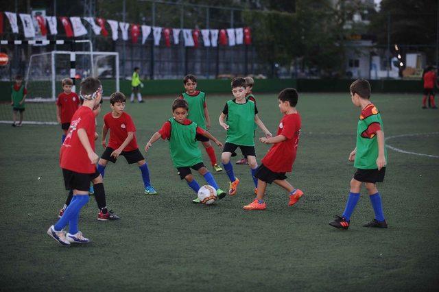 Karşıyaka’nın ‘Yaz Okulları’na renkli final