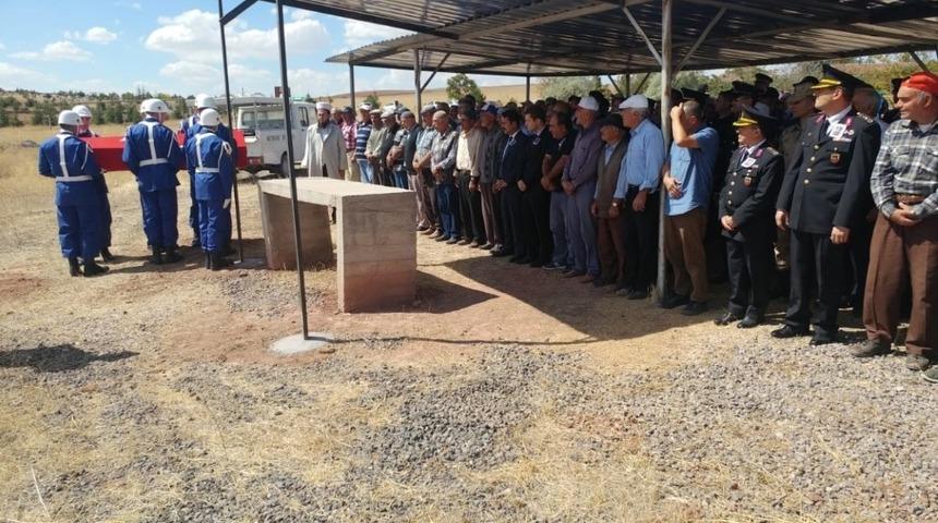 Kore gazisi son yolculuğuna uğurlandı