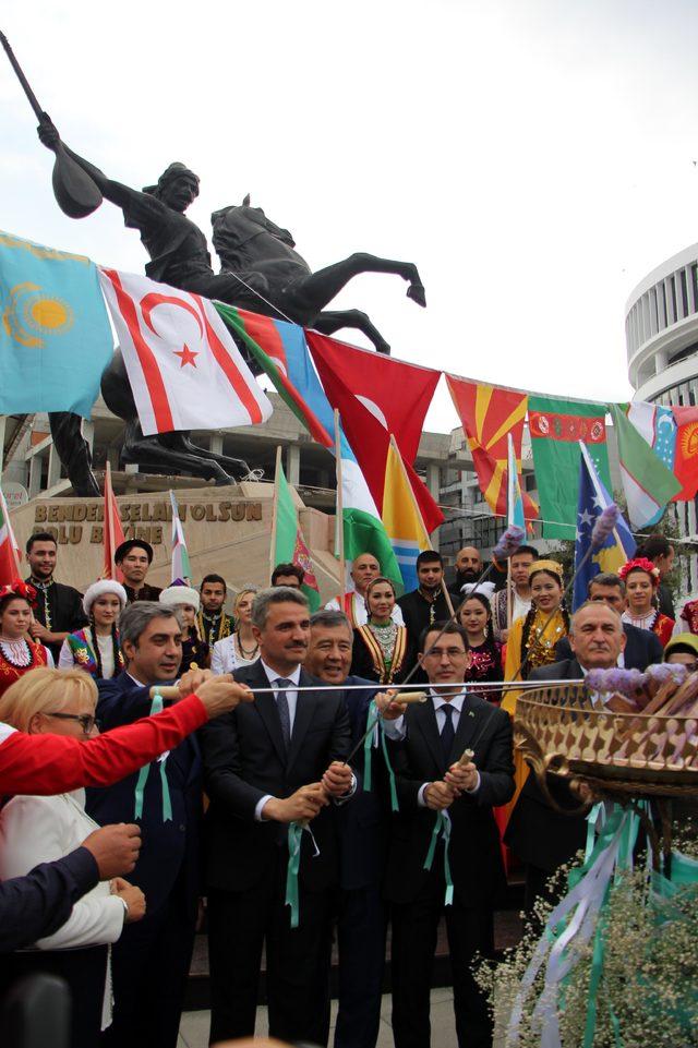 Köroğlu Festivali'nde Necati Şaşmaz izdihamı