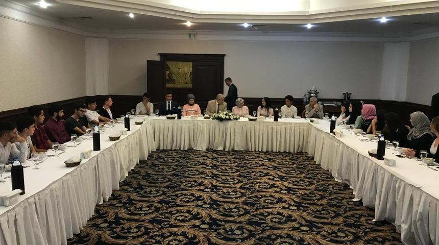 &Ccedil;ocuk evinde kalan &ouml;ğrencilerden &uuml;niversite sınavında b&uuml;y&uuml;k başarı