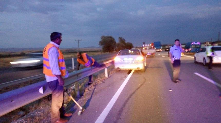 Sungurlu&rsquo;da otomobiller &ccedil;arpıştı : 2 yaralı