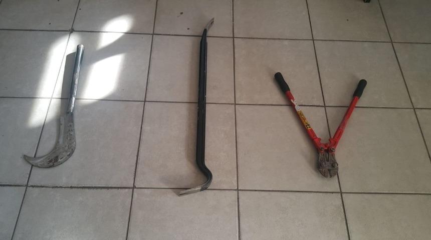 Bu kez polisin elinden kurtulamadılar