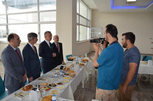 Rektör Akın Levent, Erzincan basınıyla buluştu