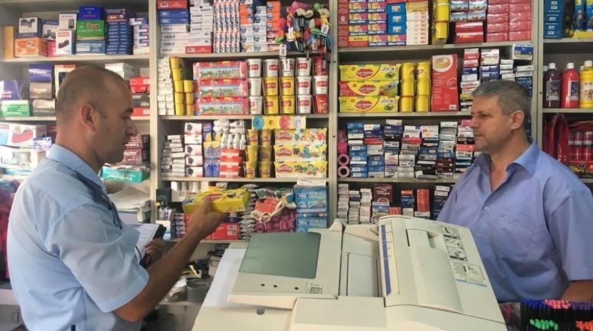 Biga&rsquo;da &ccedil;ocukların sağlığı i&ccedil;in kırtasiyeleri denetlediler