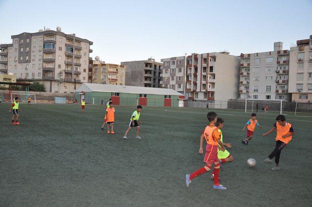 Cizreli küçük futbolcular, İspanya'da Türkiye'yi temsil edecek 