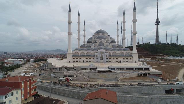 Havadan görüntülerle sona gelinen Çamlıca Camii