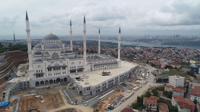 Havadan görüntülerle sona gelinen Çamlıca Camii