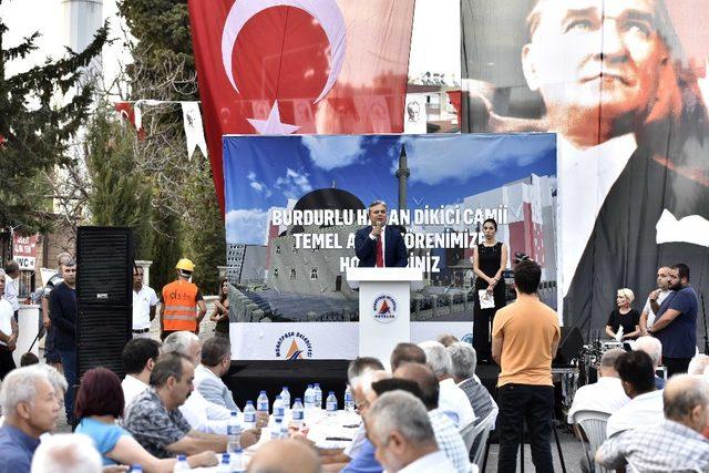 Burdurlu Hasan Dikici Cami’nin temeli, dualar eşliğinde atıldı