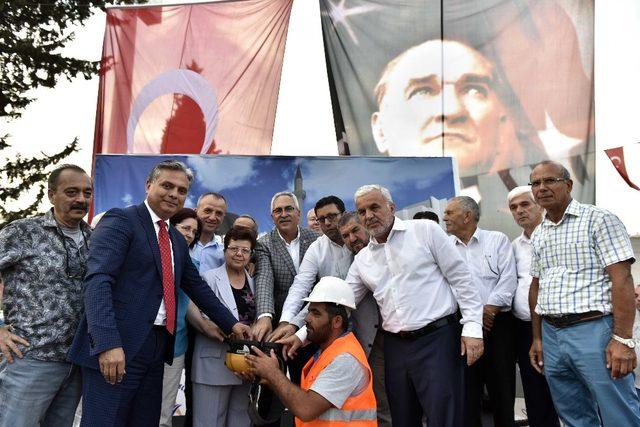 Burdurlu Hasan Dikici Cami’nin temeli, dualar eşliğinde atıldı