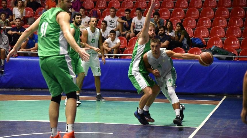 Manisa B&uuml;y&uuml;kşehir&rsquo;in dev adamları şampiyon oldu