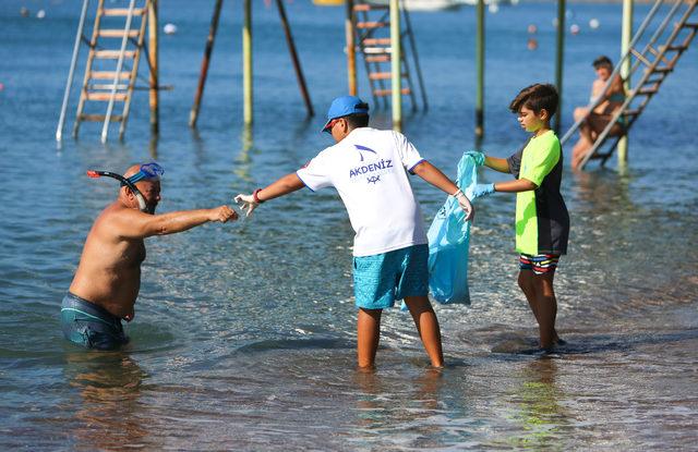 Turmepa gönüllüleri kıyı temizliğinde buluştu